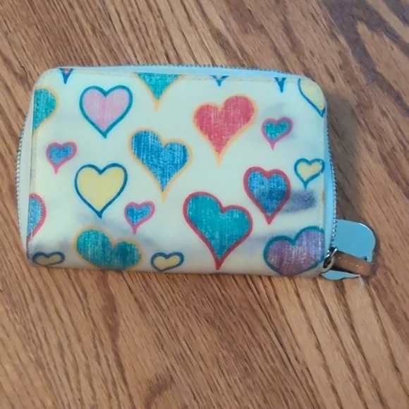 Dooney & Bourke - Vintage It Girl Lindsay Lohan Wallet With Heart Zipper - Picture 3 of 3
